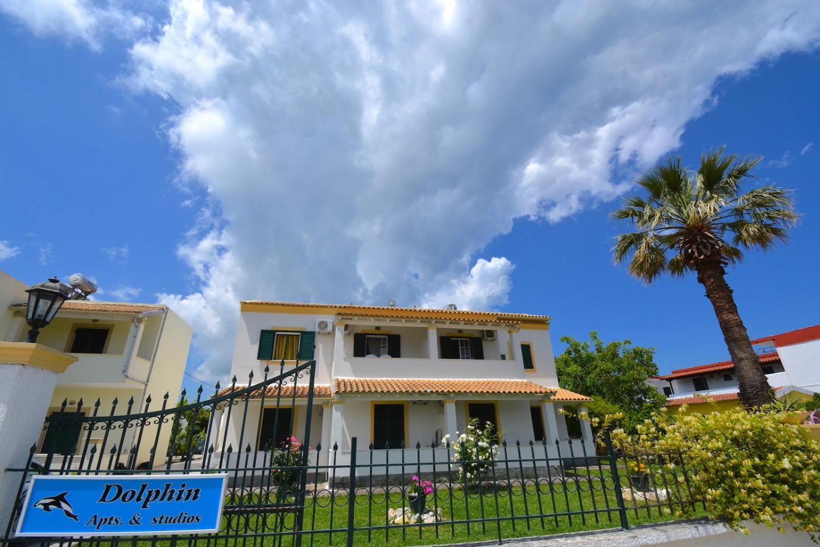Dolphin & -next To The Appartamento Roda (Corfu)