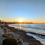 Dolphin Apt & Studios -Next To The Beach
