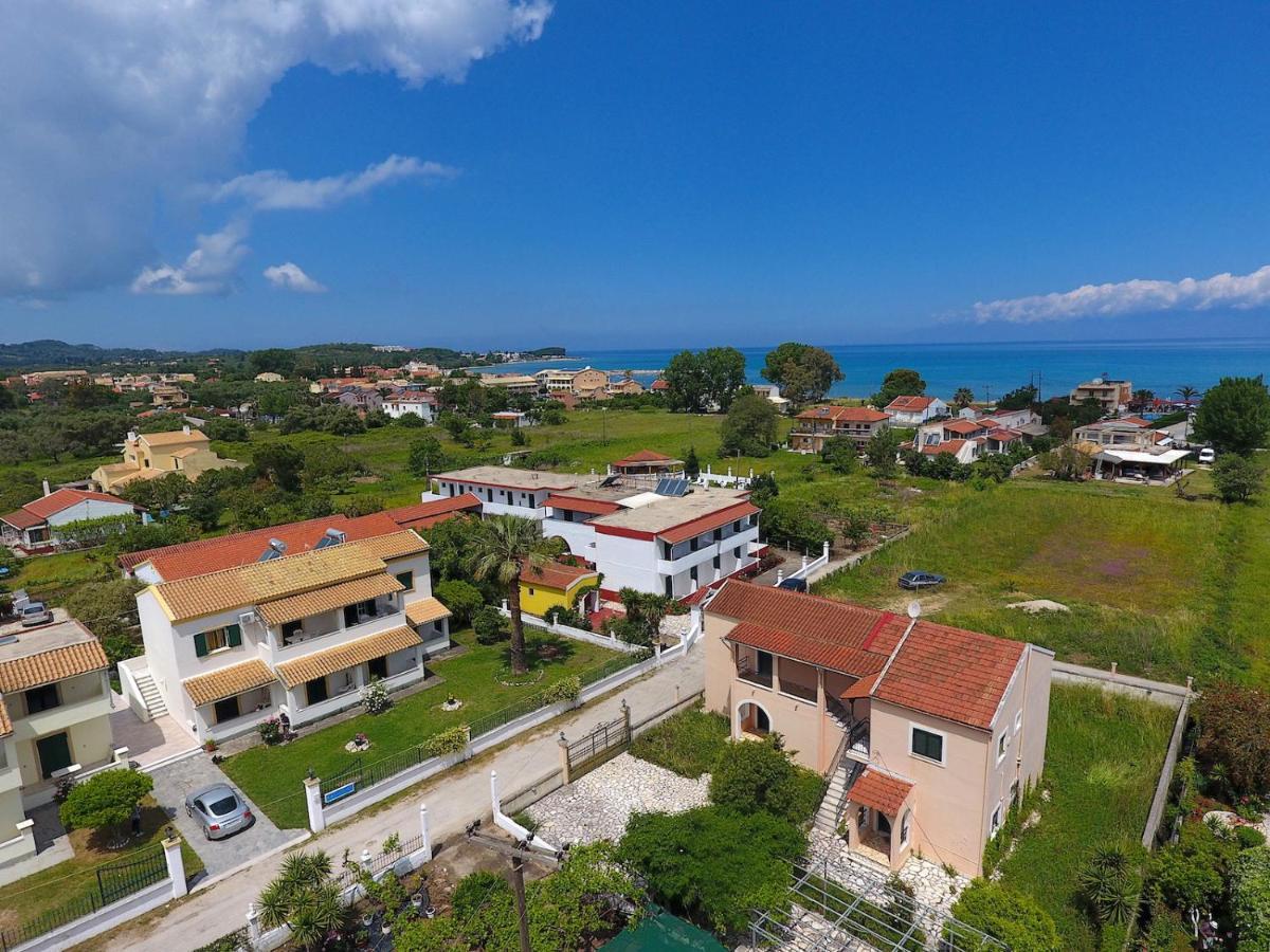 Dolphin Apt & Studios -Near The Beach Appartamento