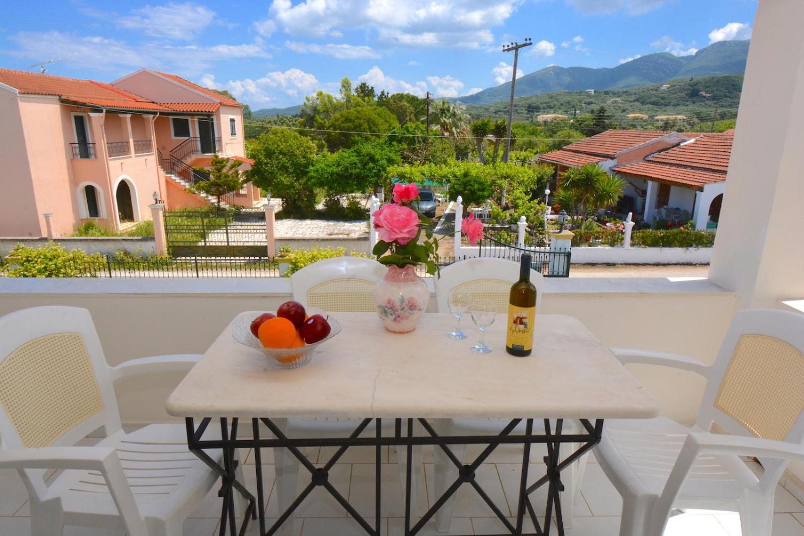 Dolphin Apt & Studios -Near The Beach Appartamento
