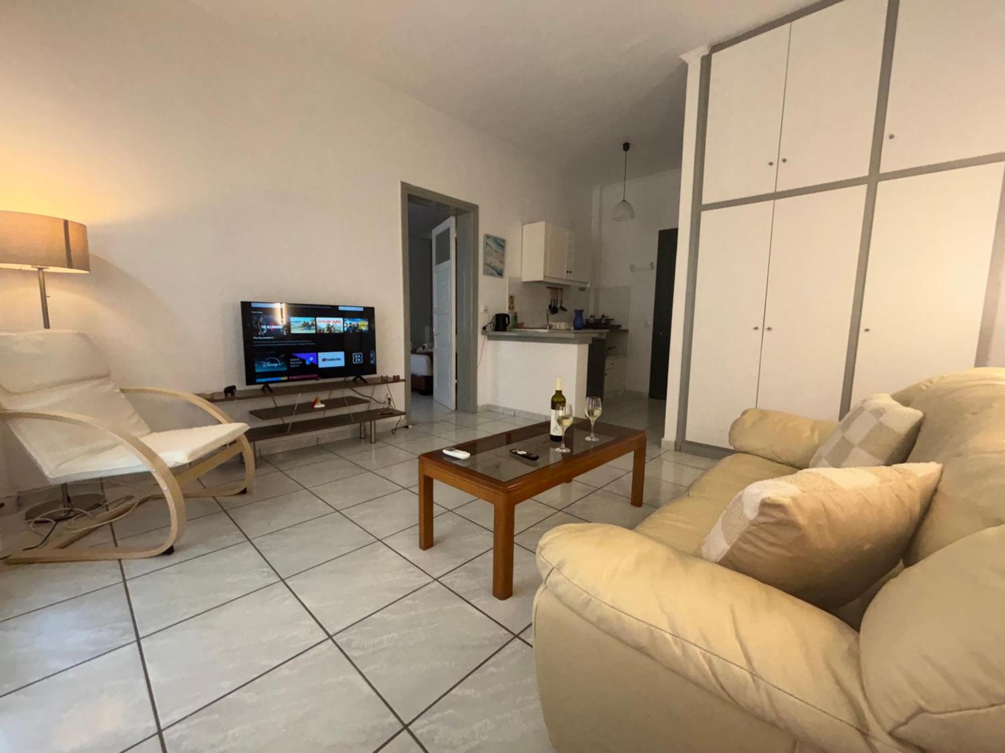 Dolphin Apt & Studios -Near The Beach Appartamento *