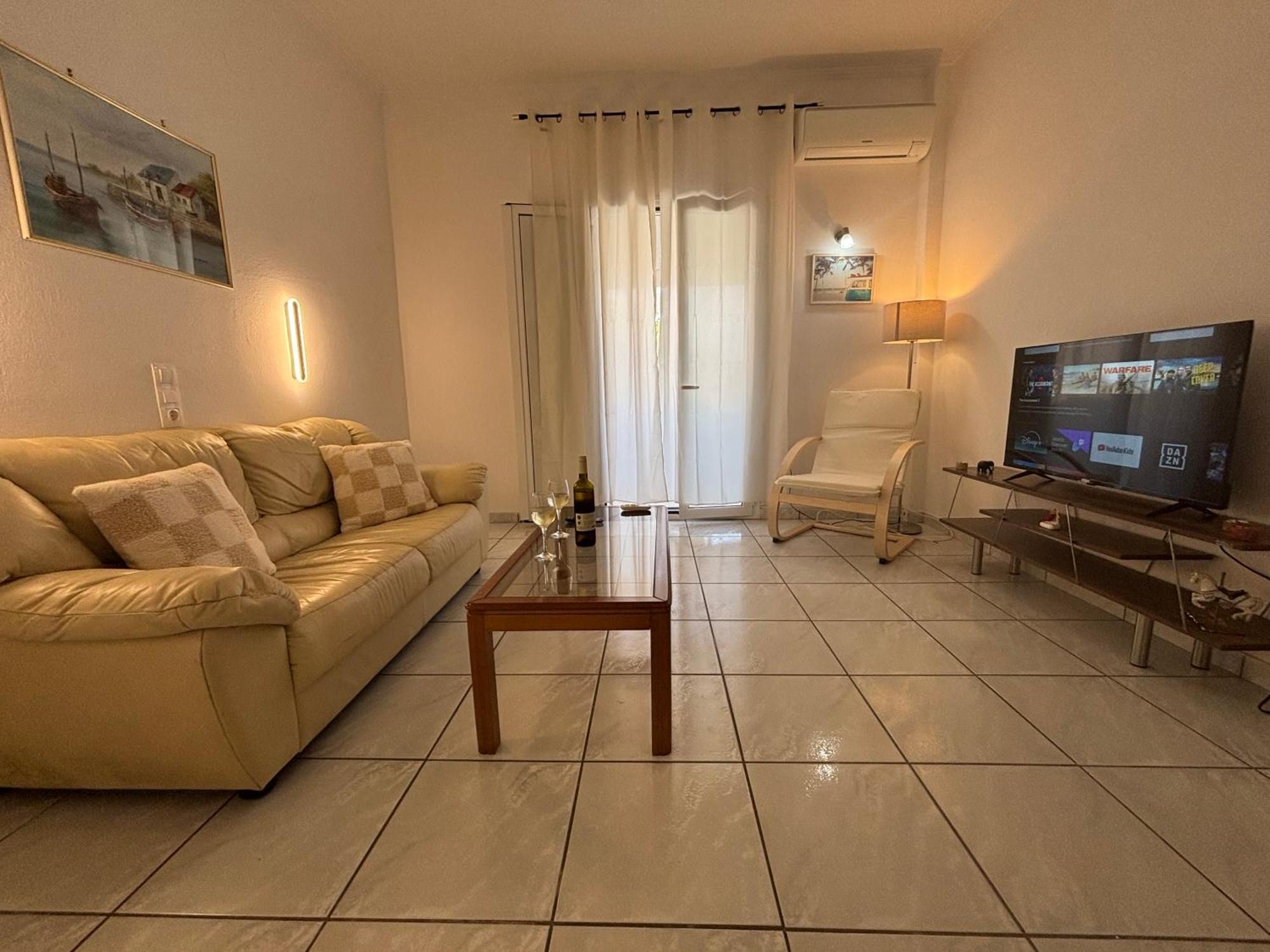 Dolphin Apt & Studios -Near The Beach