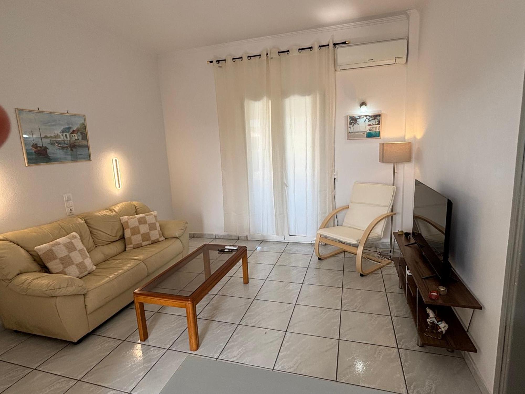 Dolphin Apt & Studios -Near The Beach Appartamento *