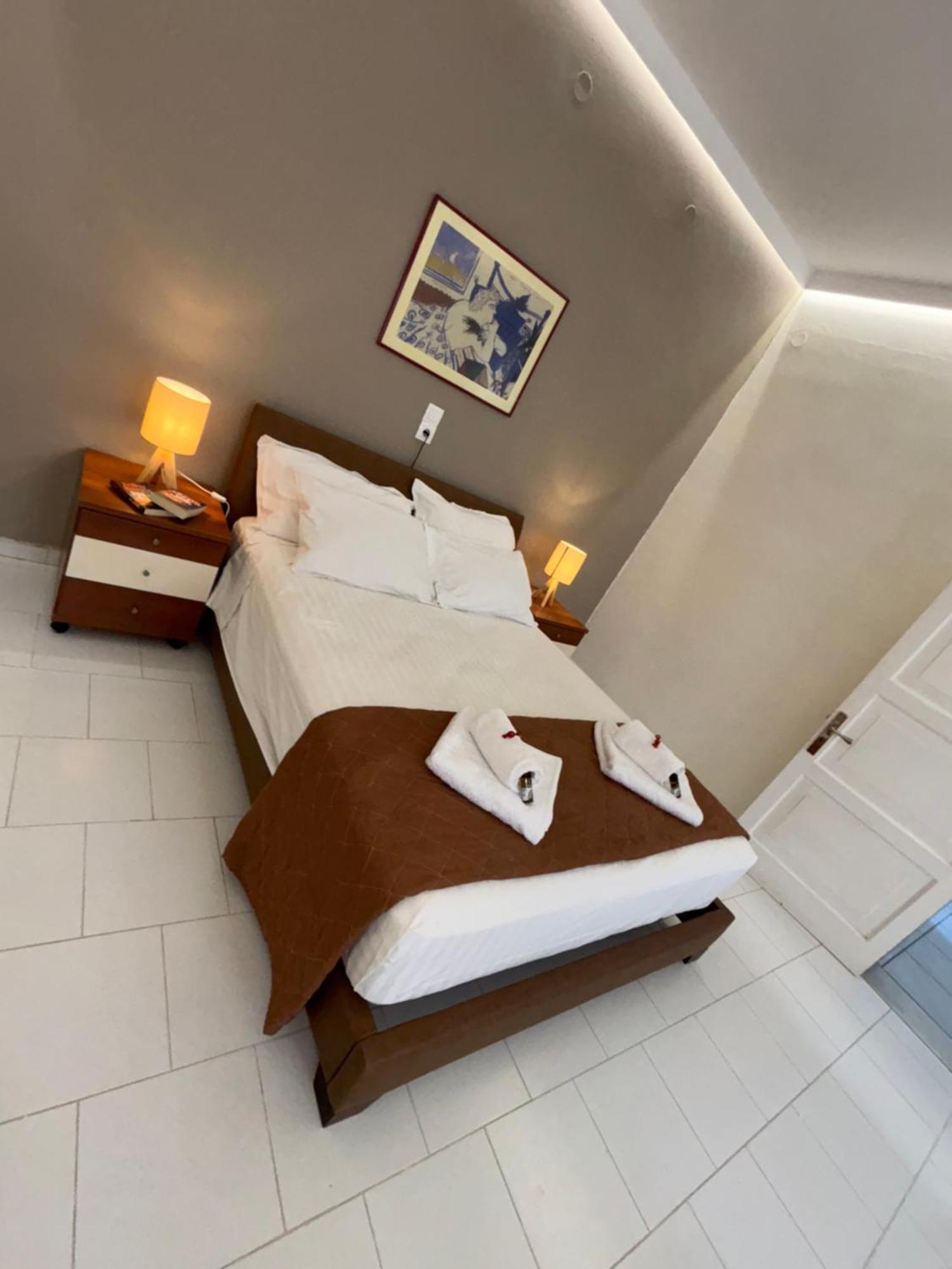 Dolphin Apt & Studios -Near The Beach Appartamento