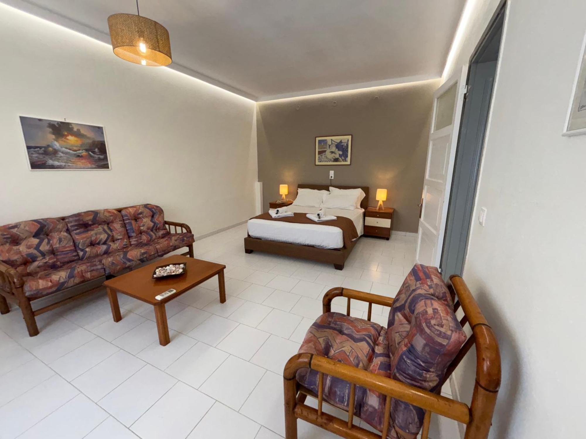Dolphin Apt & Studios -Near The Beach Appartamento *